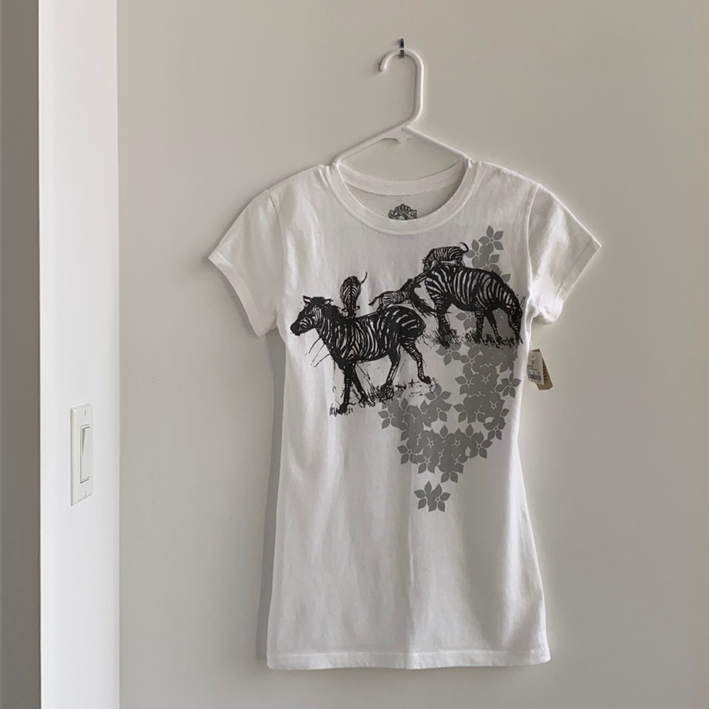 LOL Vintage Short Sleeve Zebra Tee. Size M